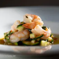Gamberetti con Zucchine: La Cena Light che Sa d'Estate!