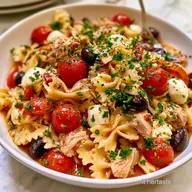 Pasta Fredda Mediterranea con Tonno e Mozzarella